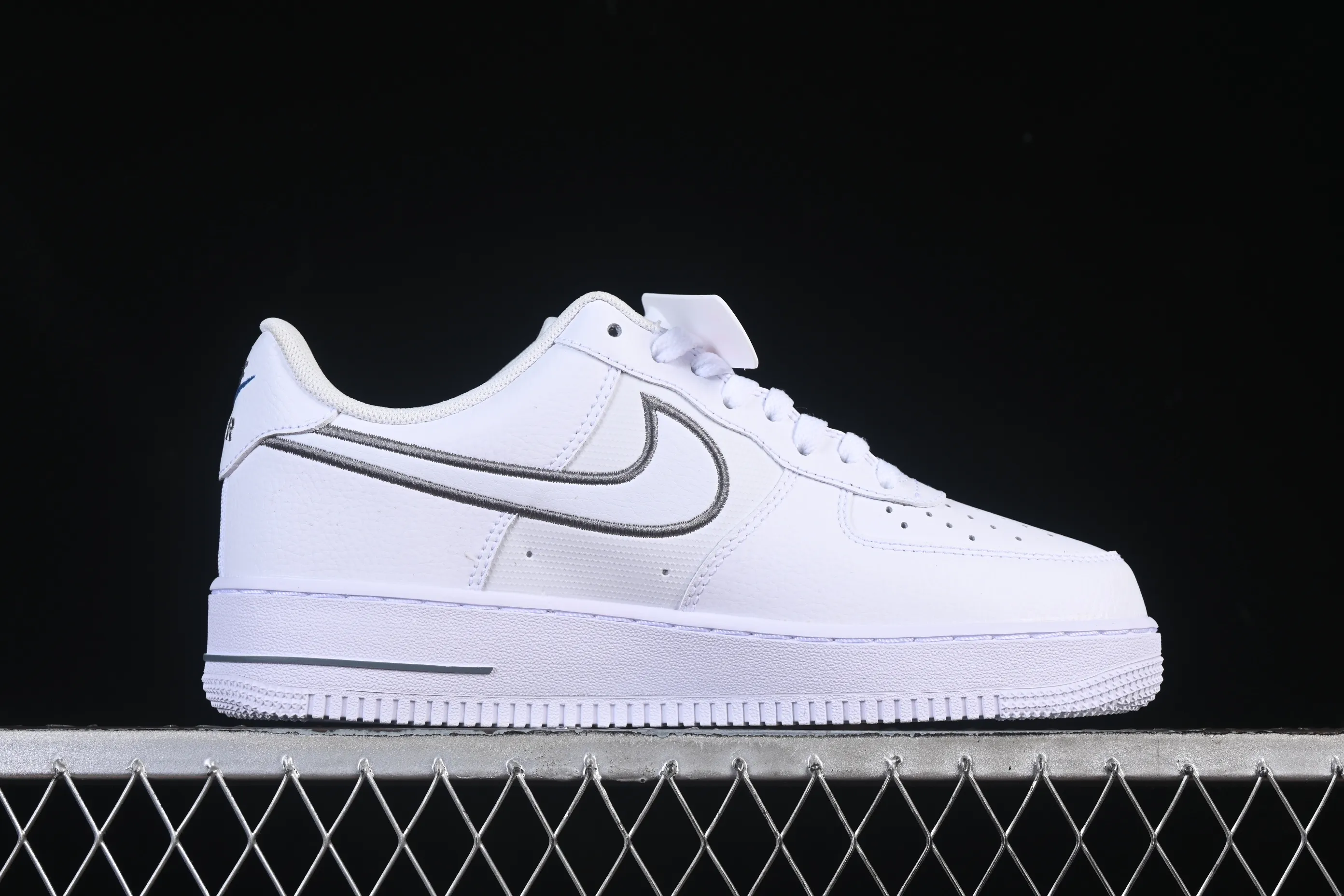 All categories Nk Air Force 1 Air Force series Nk Air Force 1 Low Air Force low-top Nike Air Force 1'07 Low Air Force 1 low-top casual sneakers IB7677-100